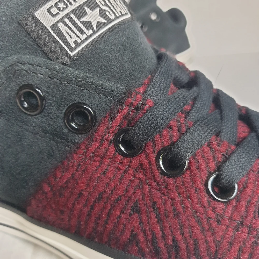 Converse Wm's Madison Low Top Sneakers w/ Black Suede & Chevron Burgundy Sz 7 - Picture 4 of 16